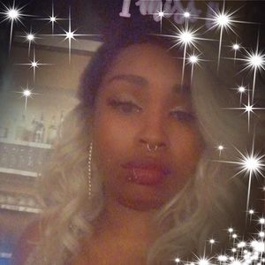 Meet your Posher, Lakeira